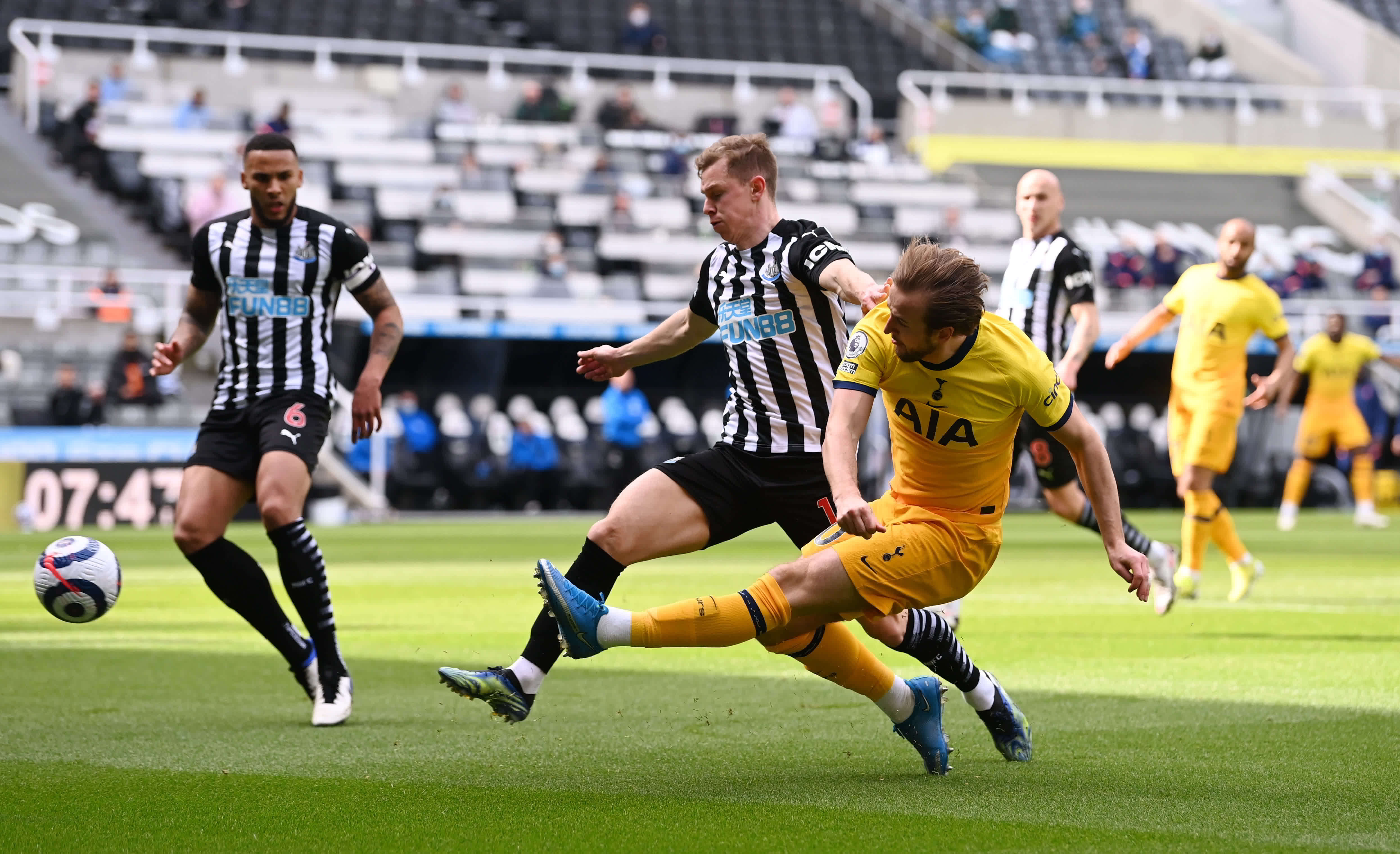 通过坚定的 通过坚定的